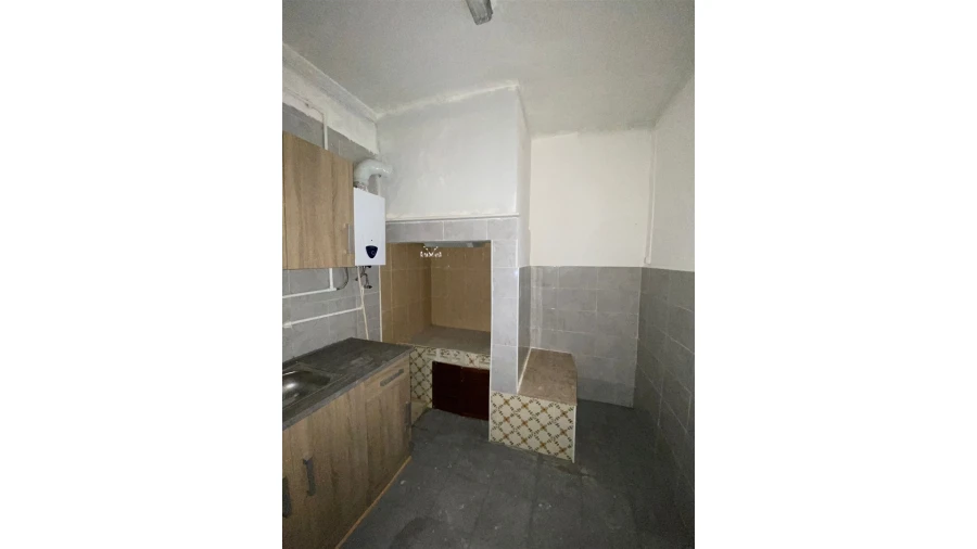 Prédio para Venda em Santo António dos Cavaleiros e Frielas Foto 7