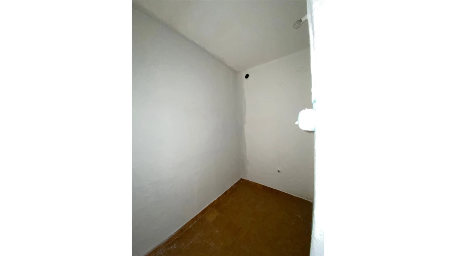 Prédio para Venda em Santo António dos Cavaleiros e Frielas Foto 11