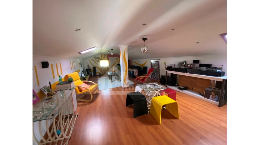 Moradia T4 para Venda em Castanheira de Pêra e Coentral Foto 24