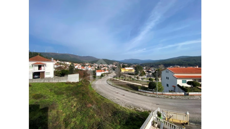 Moradia T4 para Venda em Castanheira de Pêra e Coentral Foto 33