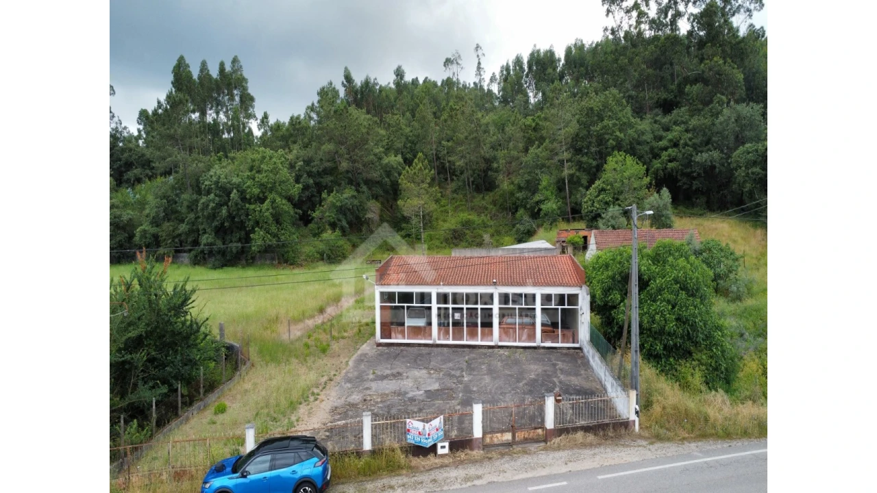 Loja para Venda em Chão de Couce Foto 1