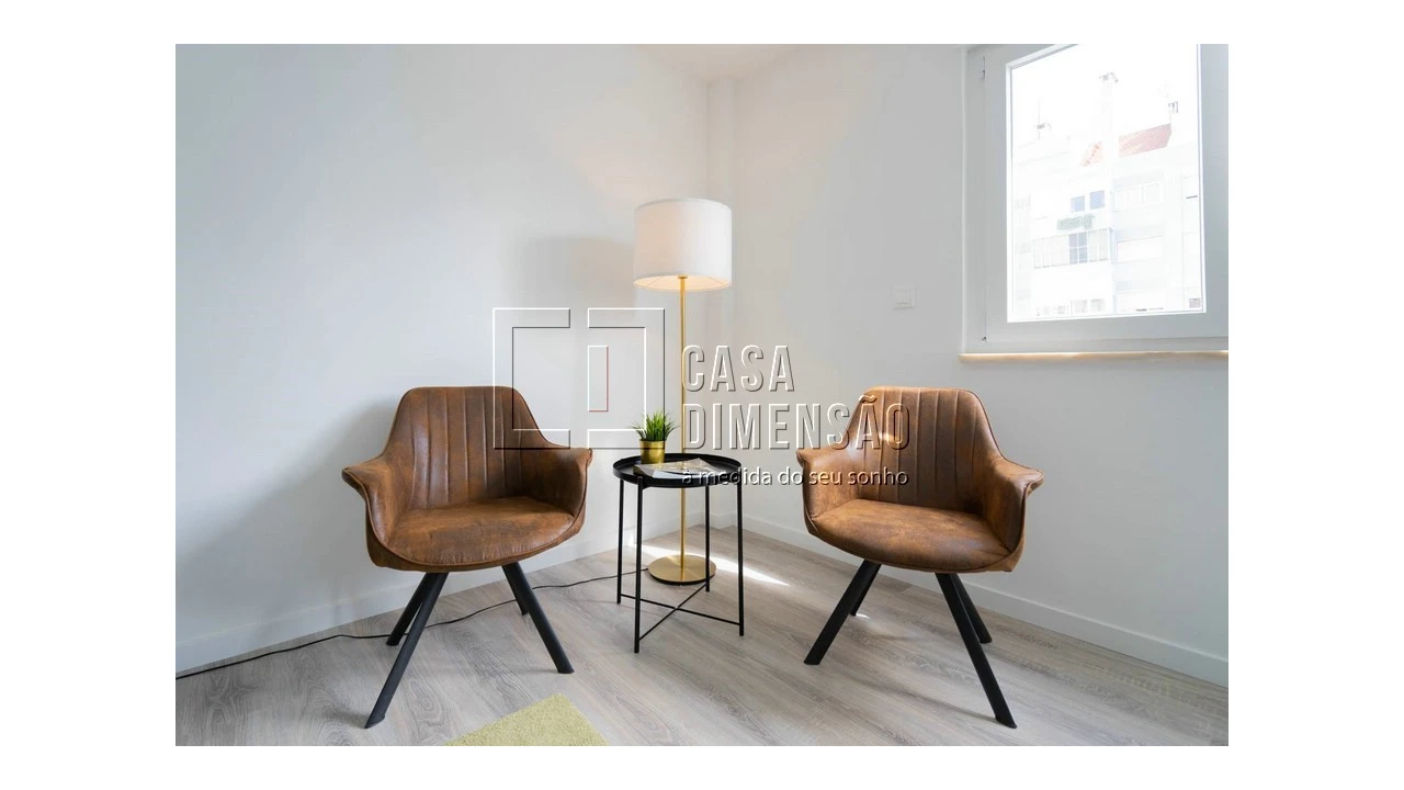 Apartamento T2 para Venda em Benfica Foto 5