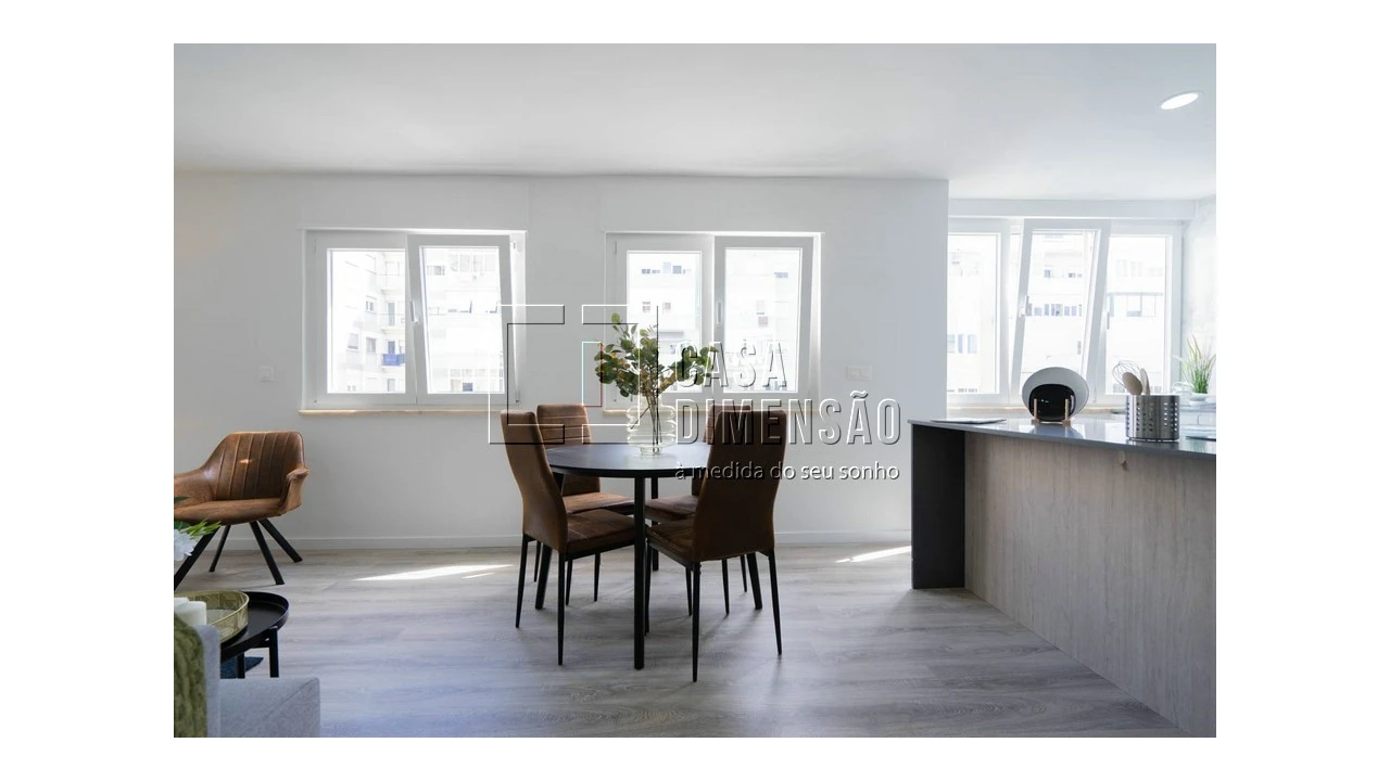 Apartamento T2 para Venda em Benfica Foto 8