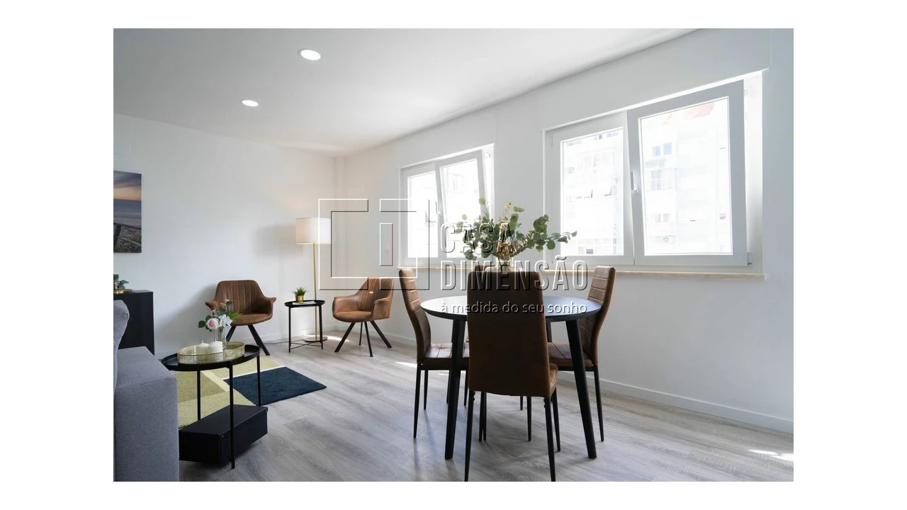 Apartamento T2 para Venda em Benfica Foto 10