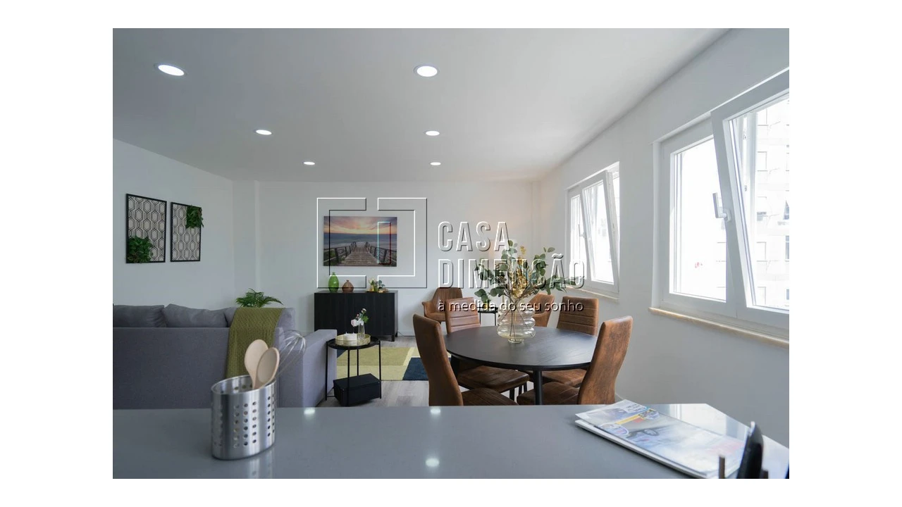 Apartamento T2 para Venda em Benfica Foto 14