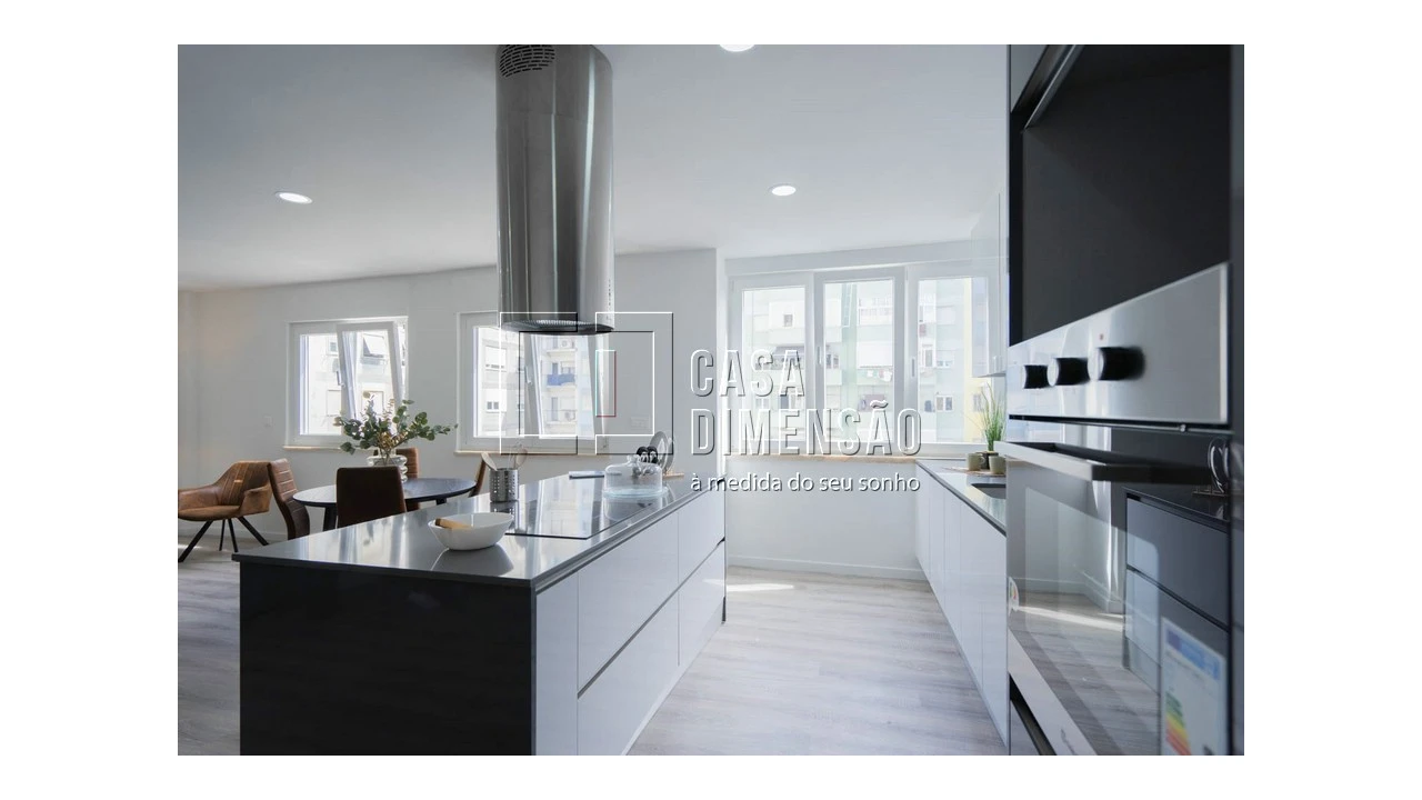 Apartamento T2 para Venda em Benfica Foto 19
