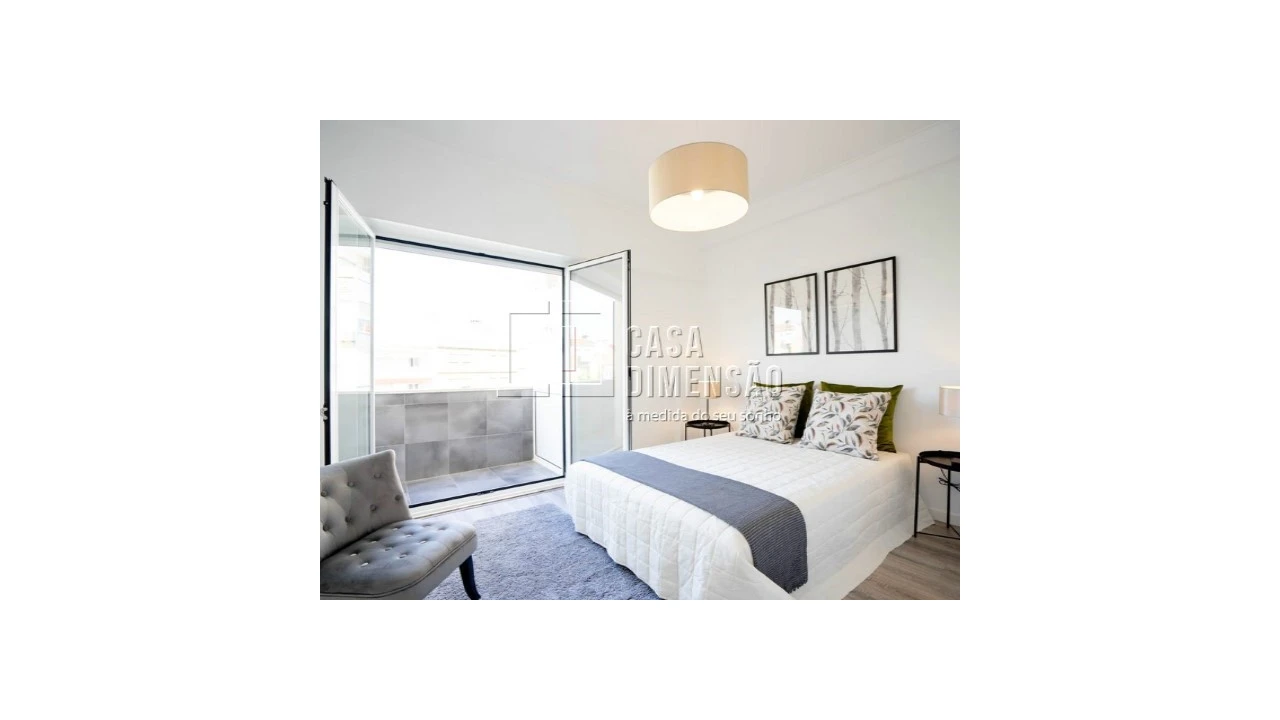 Apartamento T2 para Venda em Benfica Foto 1