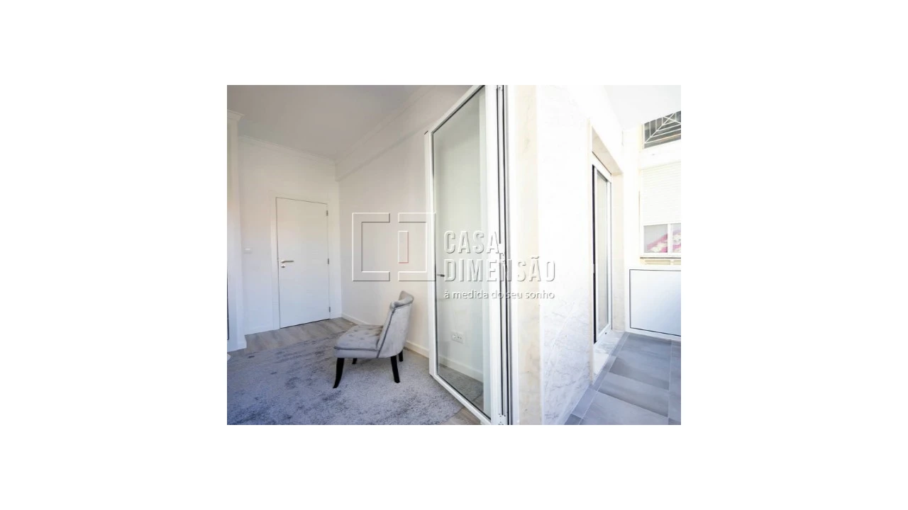 Apartamento T2 para Venda em Benfica Foto 33