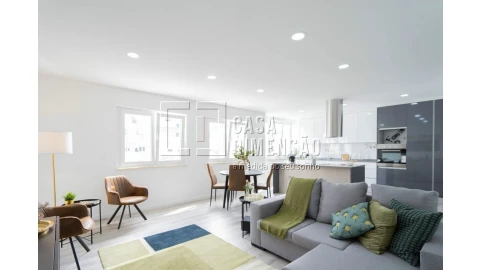 Apartamento T2 para Venda em Benfica