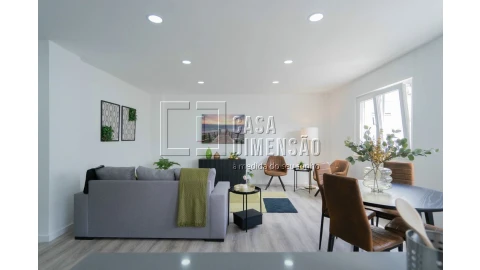 Apartamento T2 para Venda em Benfica