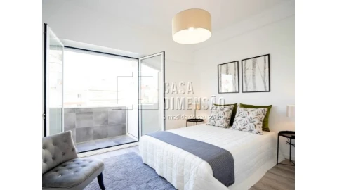 Apartamento T2 para Venda em Benfica