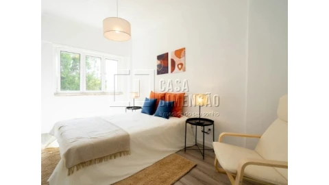 Apartamento T2 para Venda em Benfica