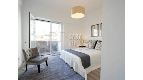 Apartamento T2 para Venda em Benfica