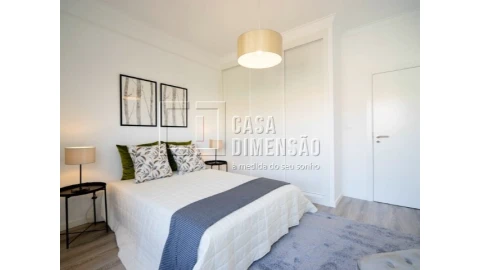 Apartamento T2 para Venda em Benfica