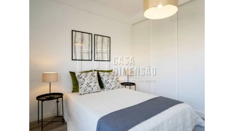Apartamento T2 para Venda em Benfica