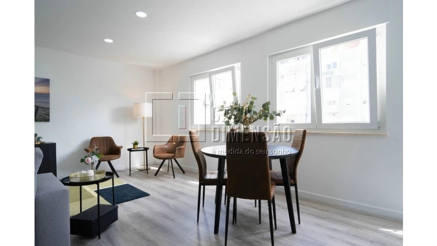 Apartamento T2 para Venda em Benfica Foto 10