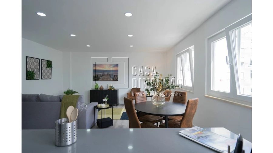 Apartamento T2 para Venda em Benfica Foto 14