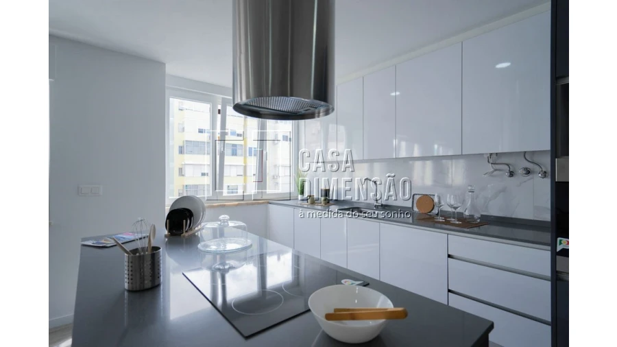 Apartamento T2 para Venda em Benfica Foto 17