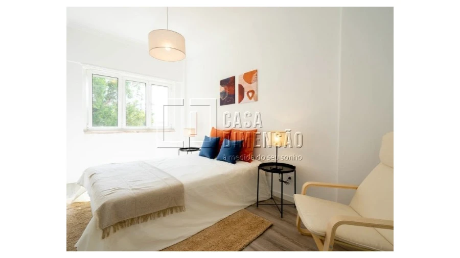 Apartamento T2 para Venda em Benfica Foto 24