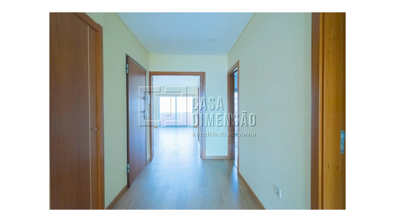 Apartamento T2 para Venda em Barcarena Foto 2