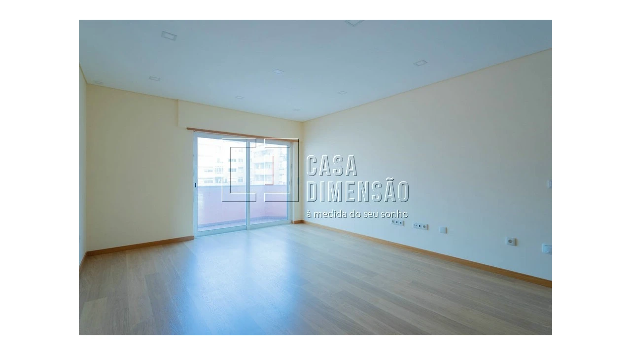Apartamento T2 para Venda em Barcarena Foto 5