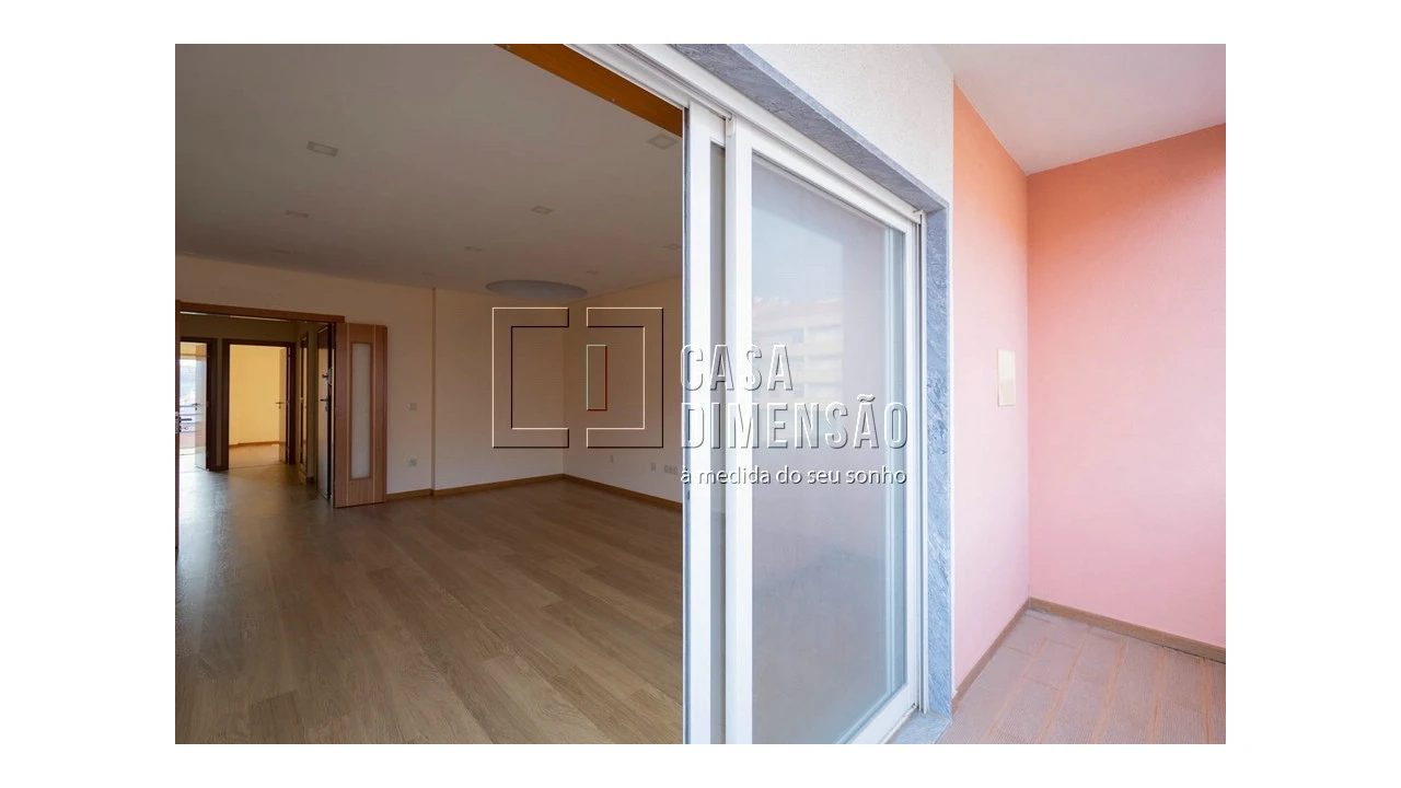 Apartamento T2 para Venda em Barcarena Foto 6