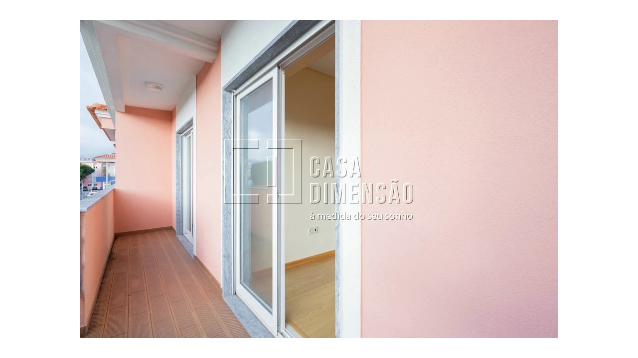 Apartamento T2 para Venda em Barcarena Foto 1