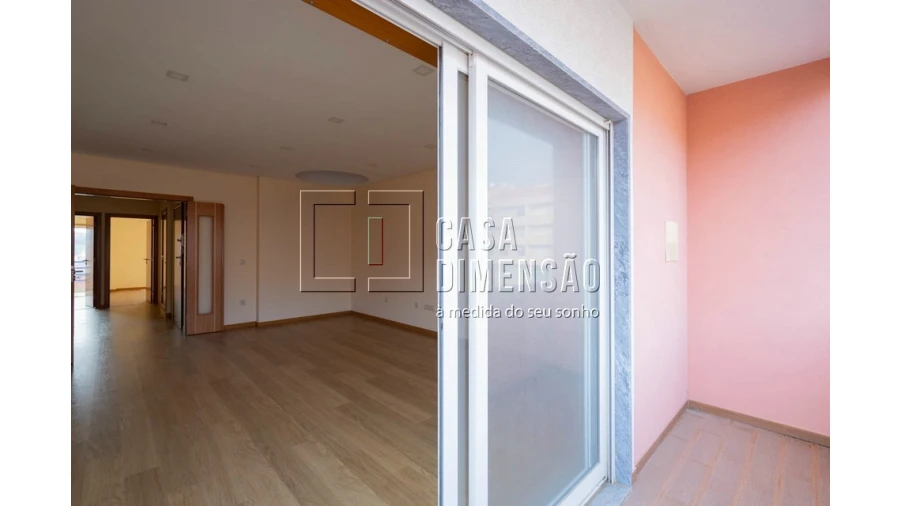 Apartamento T2 para Venda em Barcarena Foto 6