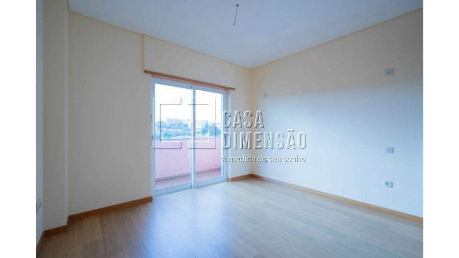 Apartamento T2 para Venda em Barcarena Foto 14