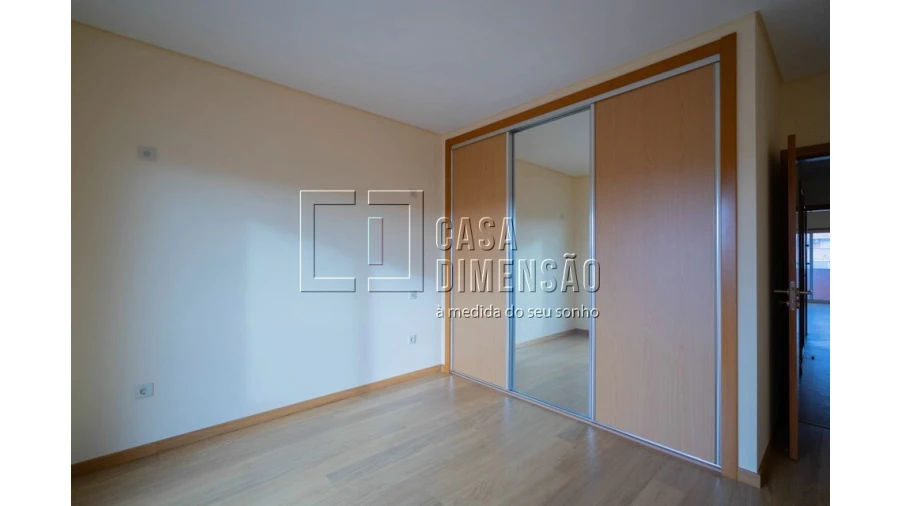 Apartamento T2 para Venda em Barcarena Foto 16