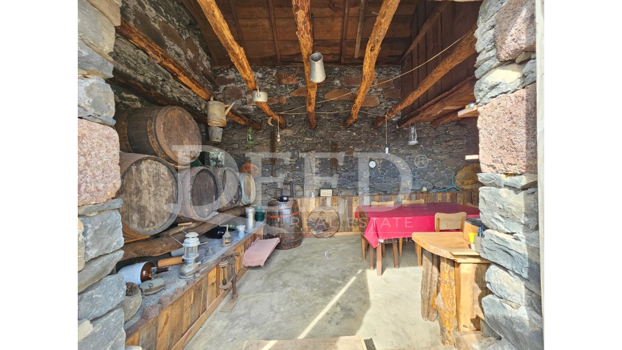 Moradia T2 para Venda em Fajã da Ovelha Foto 11