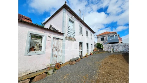 Moradia T2 para Venda em Fajã da Ovelha