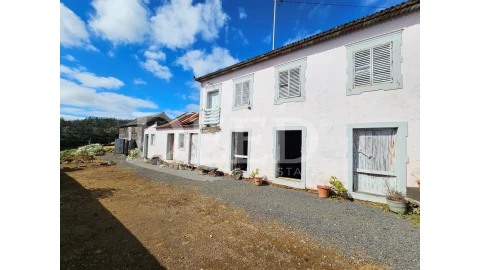 Moradia T2 para Venda em Fajã da Ovelha