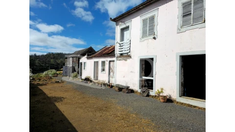 Moradia T2 para Venda em Fajã da Ovelha