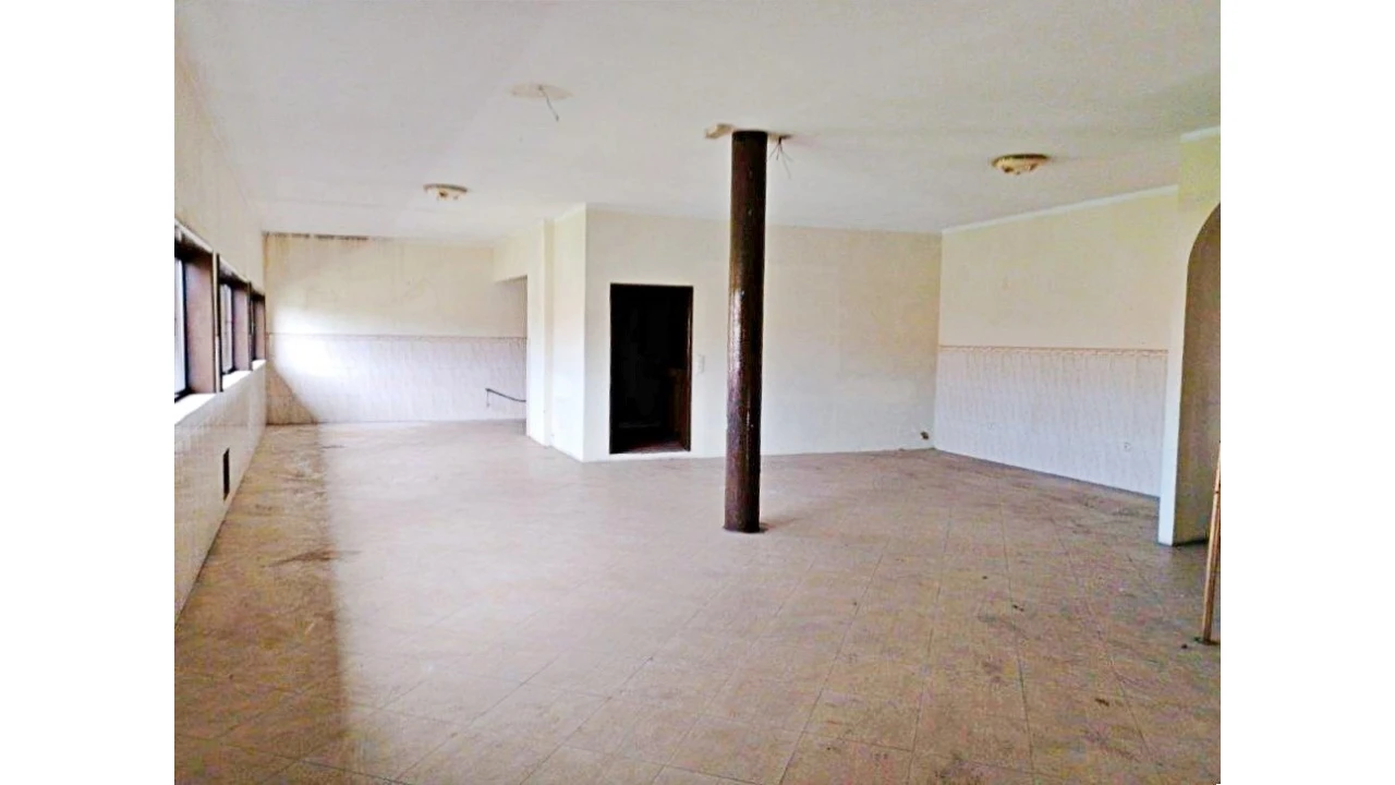 Prédio para Venda em Vila das Aves Foto 4