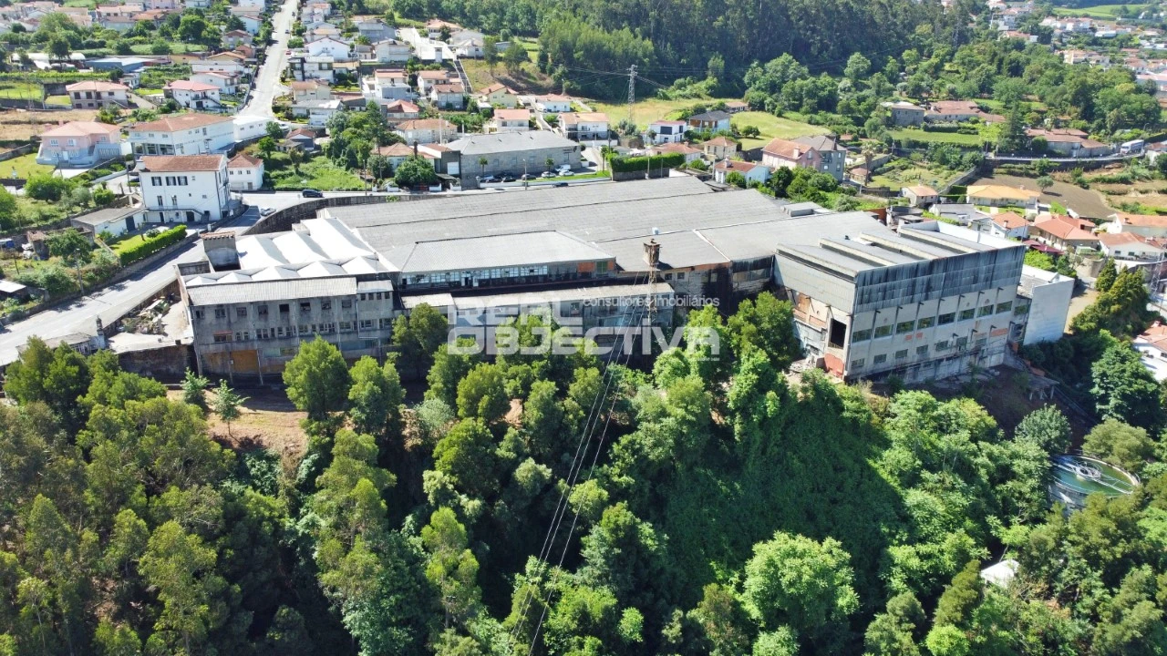 Armazém para Venda em Rebordões Foto 2