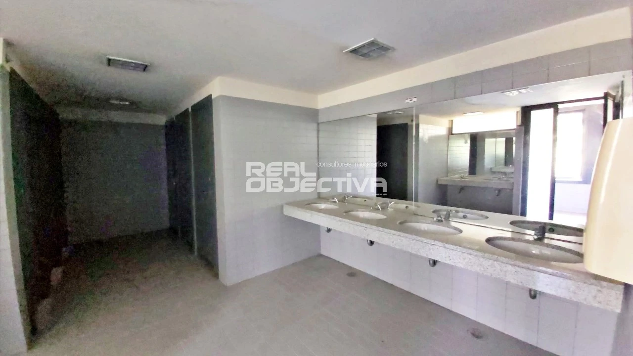 Armazém para Venda em Rebordões Foto 19