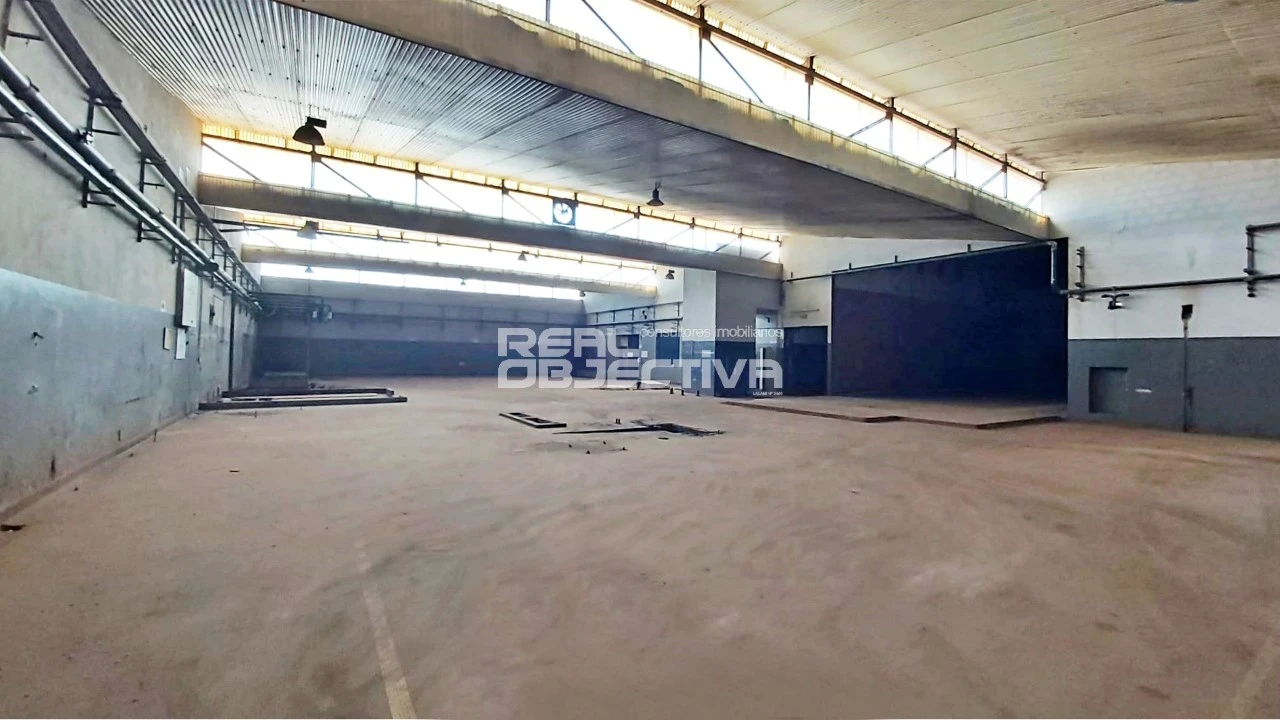 Armazém para Arrendamento em Rebordões Foto 7