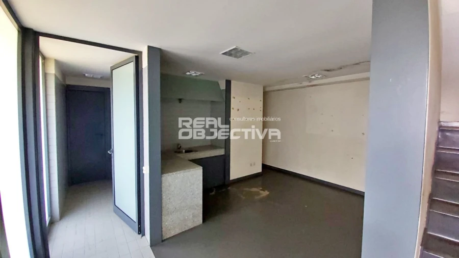 Armazém para Arrendamento em Rebordões Foto 17