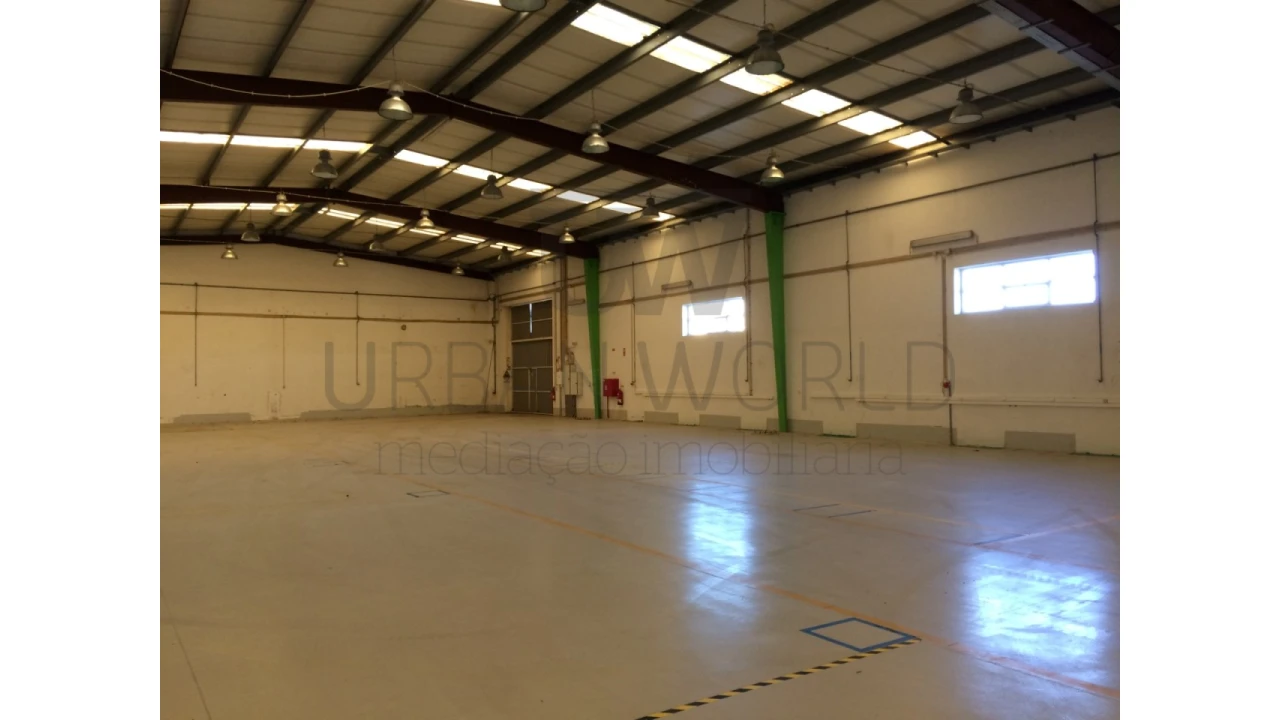 Armazém para Arrendamento em Mafra Foto 7