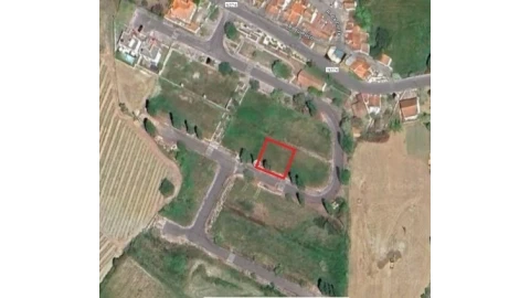 Terreno para Venda em Carvoeira e Carmões
