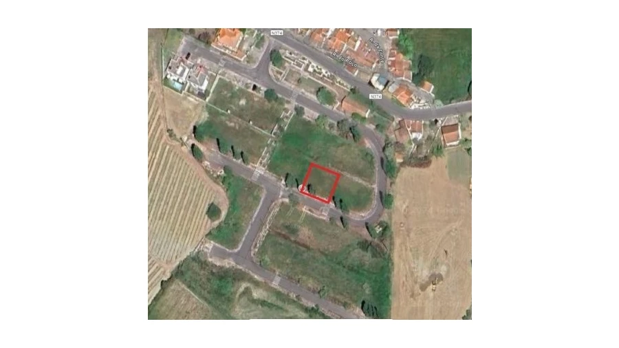 Terreno para Venda em Carvoeira e Carmões Foto 2