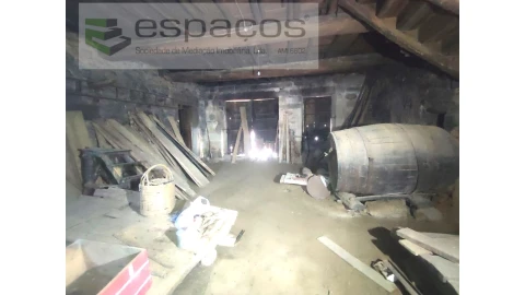 Moradia T5 para Venda em Póvoa de Rio de Moinhos e Cafede