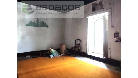 Moradia T5 para Venda em Póvoa de Rio de Moinhos e Cafede