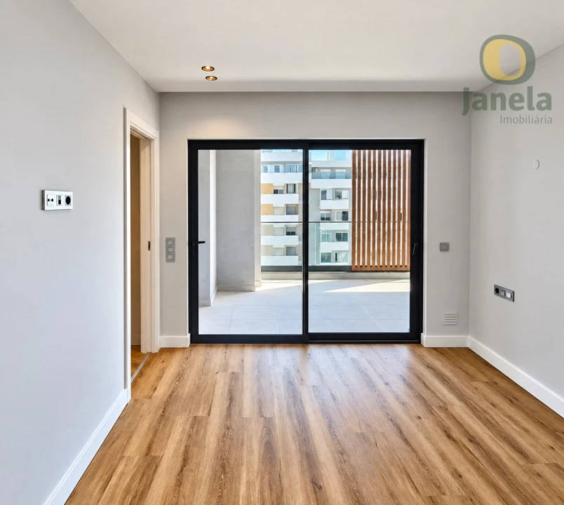 Apartamento T5 para Venda em Faro (Sé e São Pedro) Foto 18