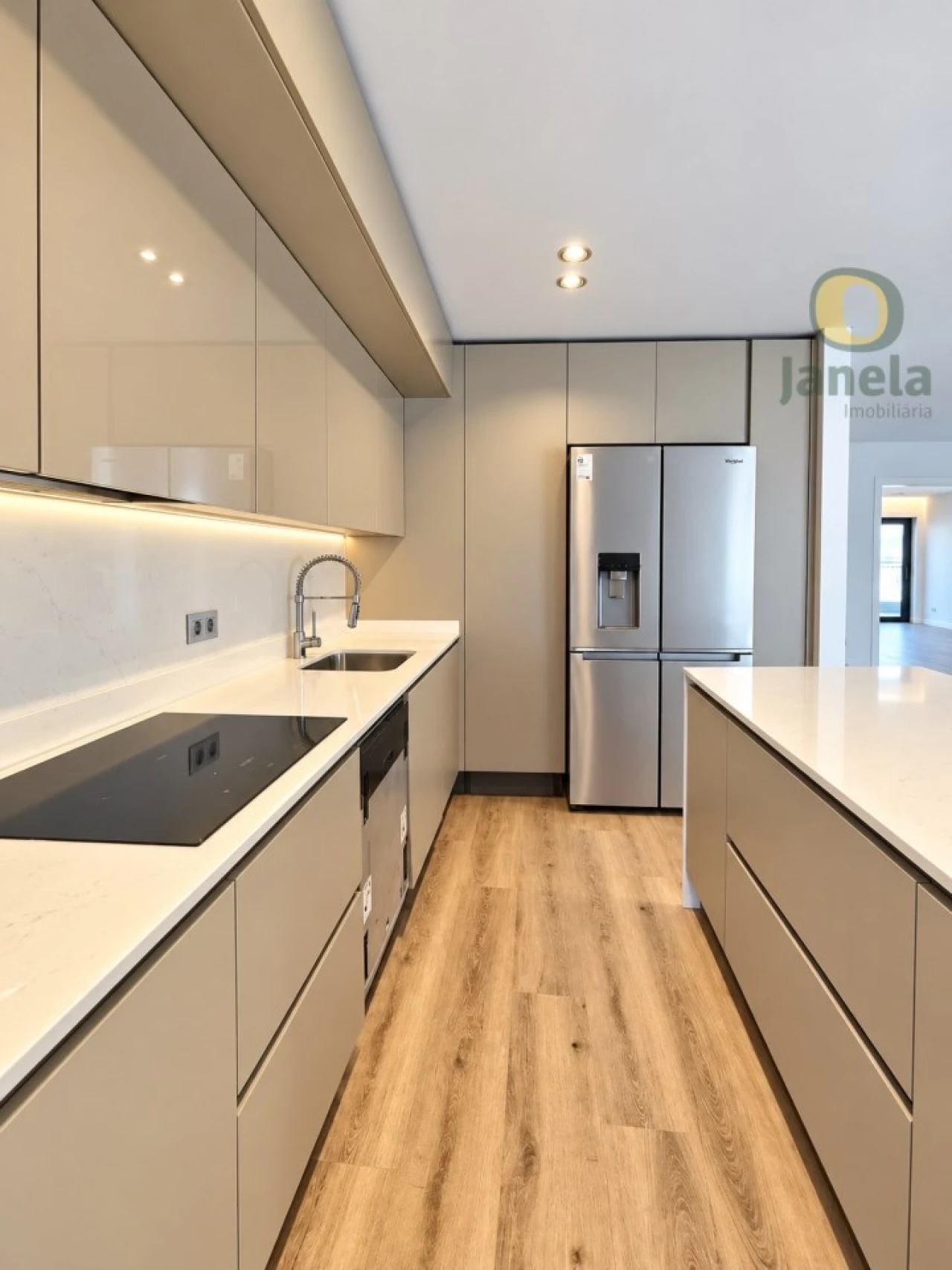 Apartamento T5 para Venda em Faro (Sé e São Pedro) Foto 24