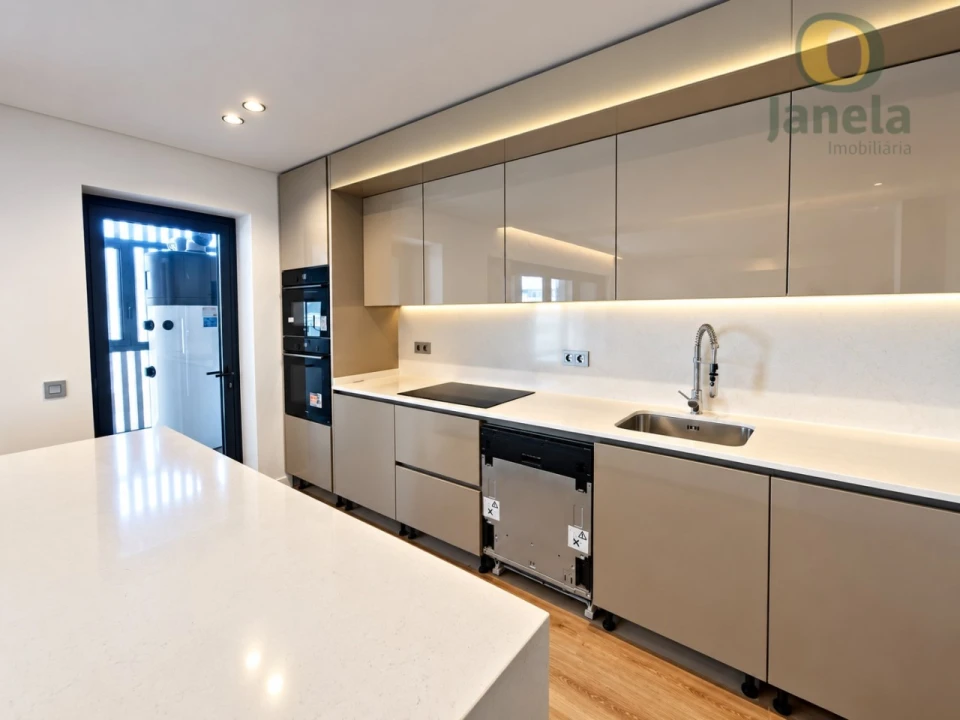 Apartamento T5 para Venda em Faro (Sé e São Pedro) Foto 25