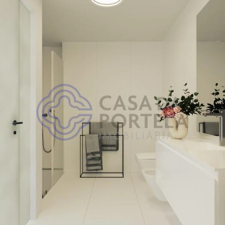 Apartamento T3 para Venda em Vilar de Andorinho Foto 9