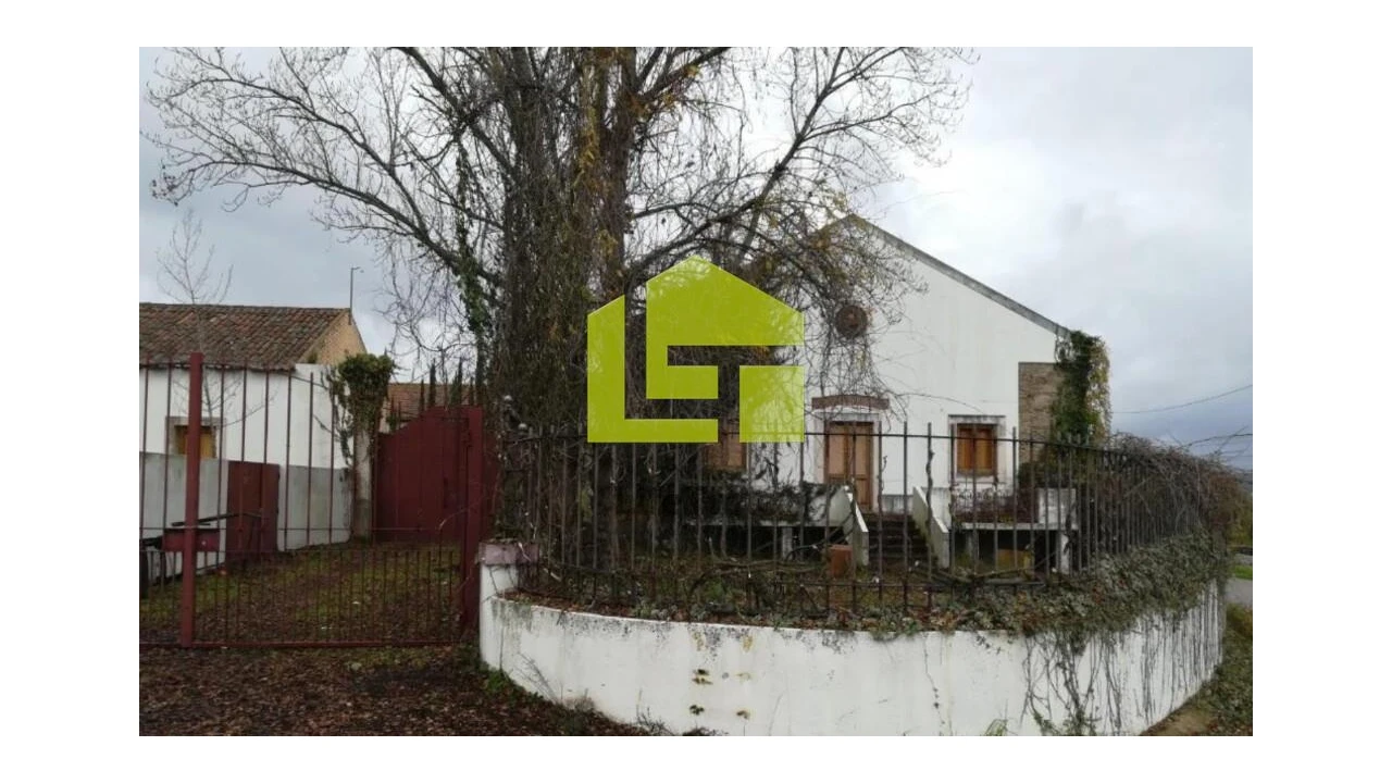 Moradia T5 para Venda em Santa Margarida da Coutada Foto 2