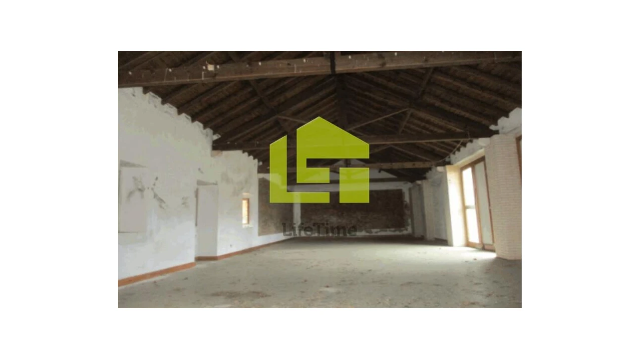 Moradia T5 para Venda em Santa Margarida da Coutada Foto 8